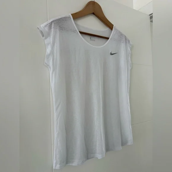 Nike Dri-fit Cool Short Heathered Sheer Short Sleeve, size large. - Picture 3 of 7